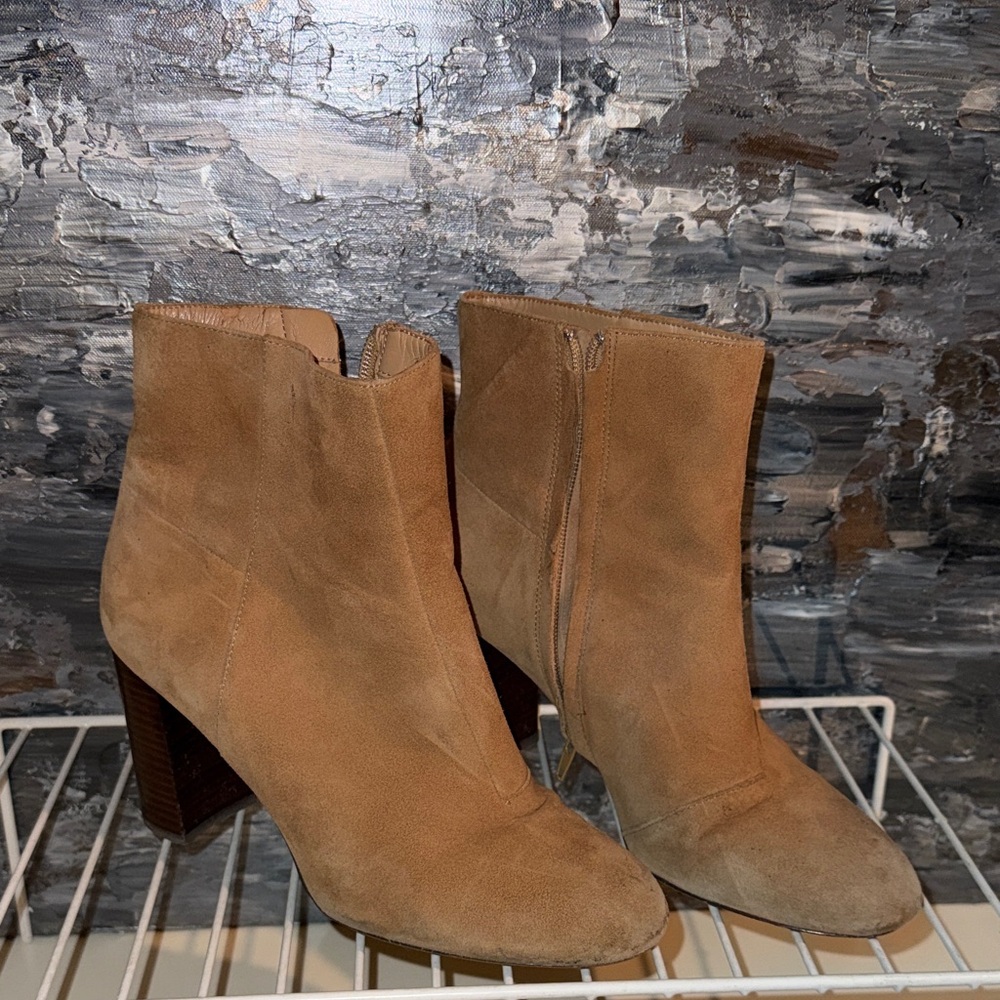 Banana Republic Tan Suede Ankle Boots